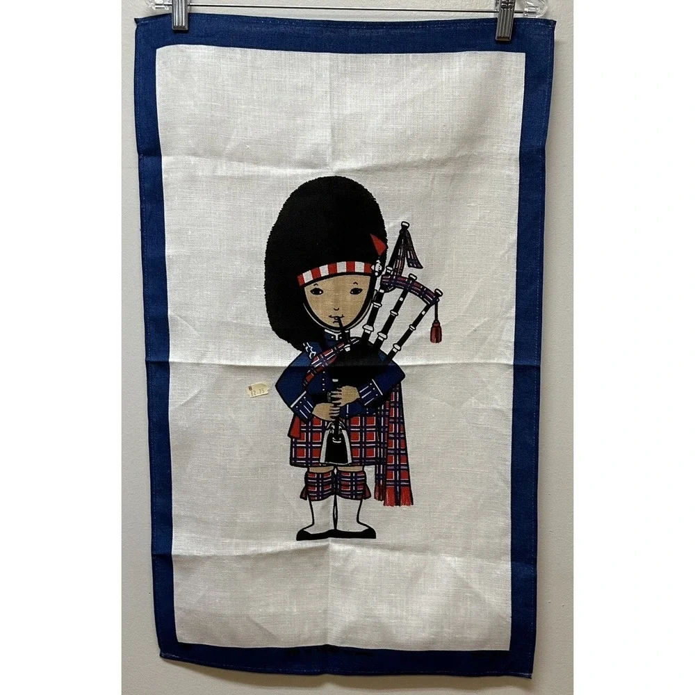 Vintage Scottish Bagpipe Linen Tea Towel Wall Hanging Kitschy Cute NEW